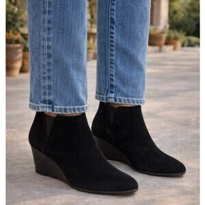 Vionic Paloma Suede Ankle Booties Size 7 Black Weather Resistant